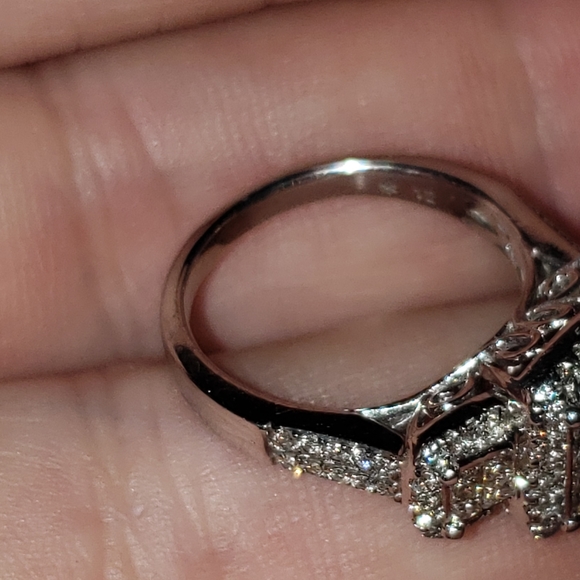 Zei 14kt Gold Diamond Ring 6.5 - Picture 14 of 14